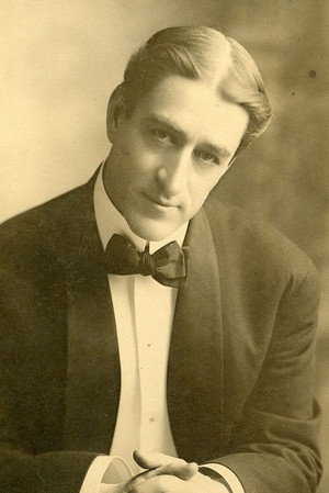 Photo of Edwin Stevens from the Latest Netflix gallery