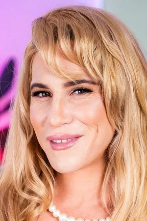 Photo of Aderes Quin from the Latest Netflix gallery