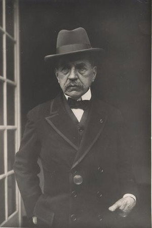 Photo of Paul Bourget from the Latest Netflix gallery