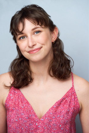 Photo of Daliah Bernstein from the Latest Netflix gallery