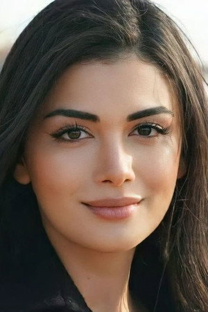 Özge Yağız photo