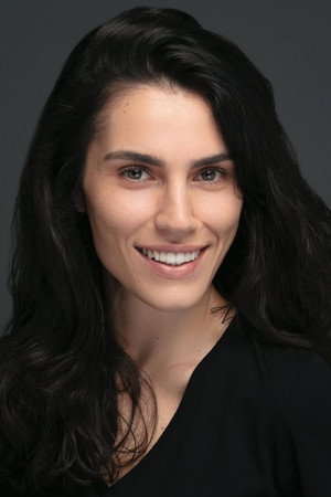 Photo of Serenay Aktaş from the Latest Netflix gallery