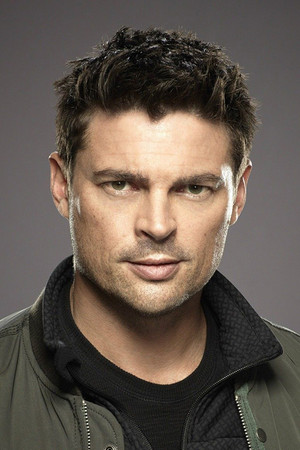 Karl Urban photo