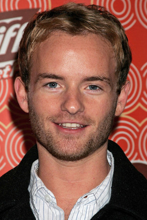 Christopher Masterson photo