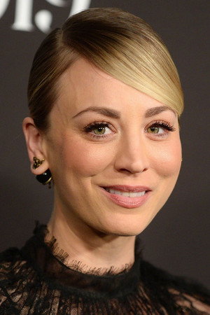 Kaley Cuoco photo