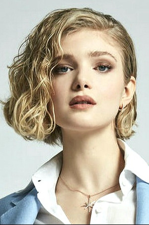 Elena Kampouris photo