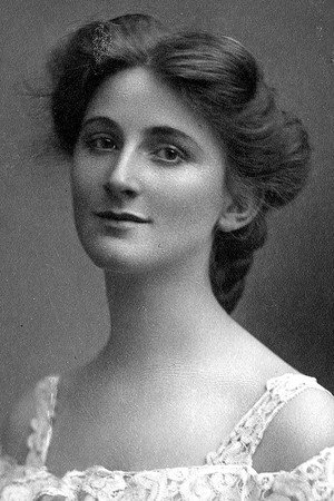 Photo of Elizabeth Valentine from the Latest Netflix gallery