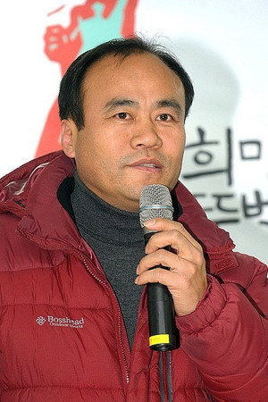 Photo of Maeng Bong-hak from the Latest Netflix gallery