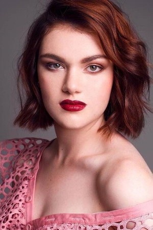 Photo of Shannon Berry from the Latest Netflix gallery