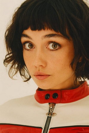 Sydney Chandler photo