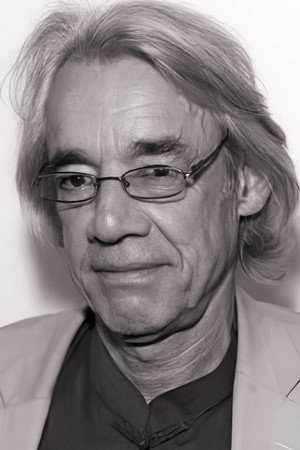 Roger Lloyd Pack photo
