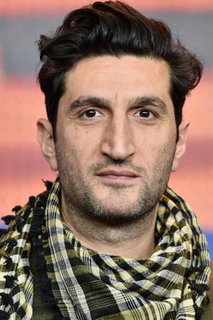 Photo of Fares Fares from the Latest Netflix gallery