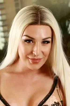 Photo of Chanel Santini from the Latest Netflix gallery