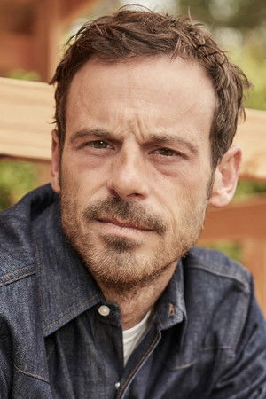 Scoot McNairy photo