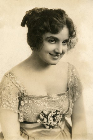 Photo of Clara Williams from the Latest Netflix gallery
