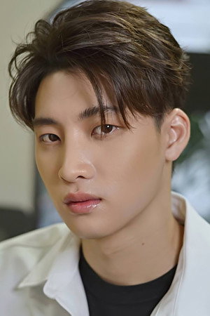 Phiravich Attachitsataporn photo