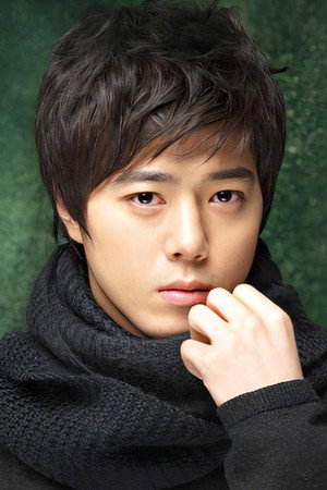Photo of Lee Jeong-woo from the Latest Netflix gallery
