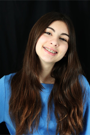 Photo of Laura Araujo from the Latest Netflix gallery