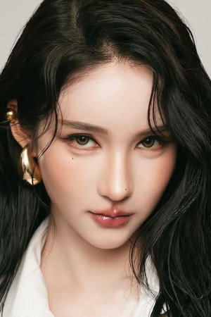 Photo of Rinrada Thurapan from the Latest Netflix gallery