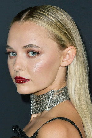 Madison Iseman photo