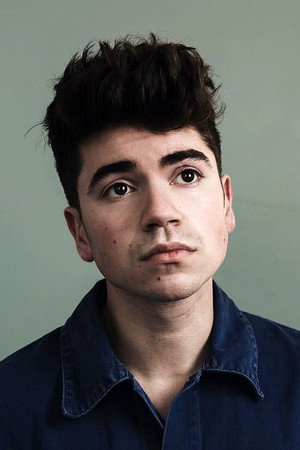 Noah Galvin photo