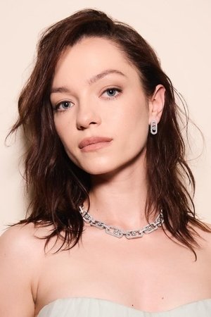 Esmé Creed-Miles photo