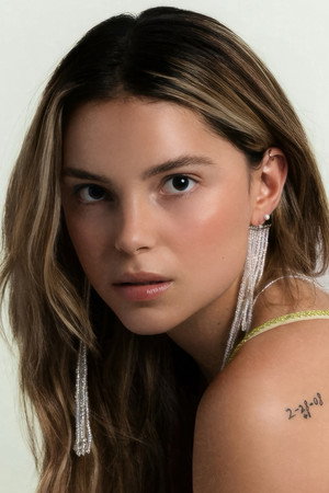 Photo of Inde Navarrette from the Latest Netflix gallery
