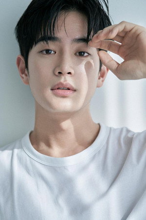 Photo of Kang Tae-ju from the Latest Netflix gallery