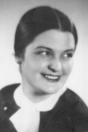 Photo of Emma Tsesarskaya from the Latest Netflix gallery