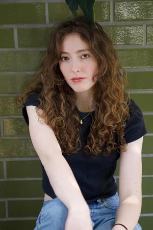 Photo of Eloise Molloy from the Latest Netflix gallery