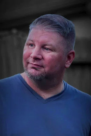Photo of Dustin Tamplen from the Latest Netflix gallery