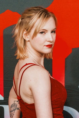 Photo of Abigail Allen from the Latest Netflix gallery