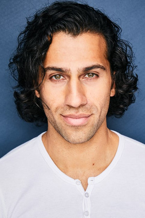 Photo of Sean Mann from the Latest Netflix gallery