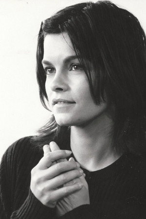 Geneviève Bujold photo