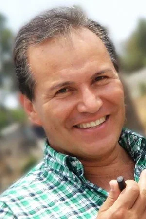 Photo of Fernando Sáenz from the Latest Netflix gallery