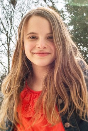 Photo of Emilia Flint from the Latest Netflix gallery