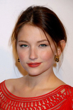 Haley Bennett photo