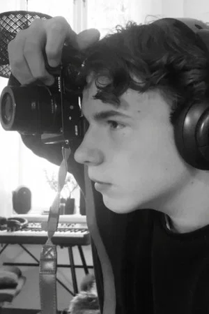 Photo of Simon Hegdal from the Latest Netflix gallery