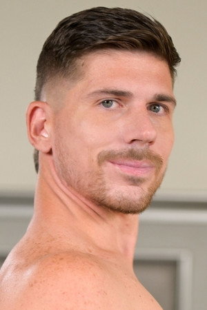 Photo of Derek Spears from the Latest Netflix gallery