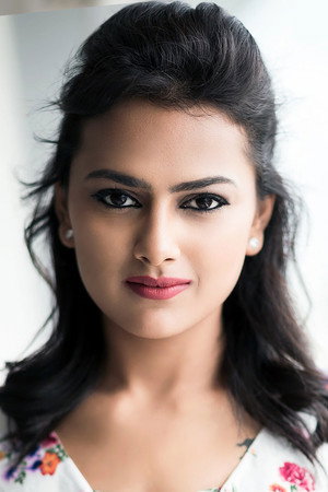 Shraddha Srinath photo