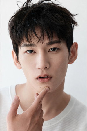 Photo of Park Hyeong-seop from the Latest Netflix gallery