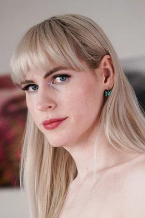 Photo of Lianna Lawson from the Latest Netflix gallery