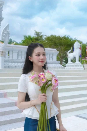 Photo of Hong Sreypich from the Latest Netflix gallery