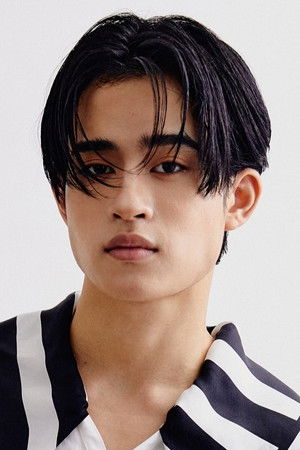 Tinnasit Isarapongporn photo