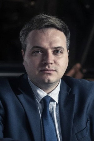 Photo of Rafael Nogueira from the Latest Netflix gallery