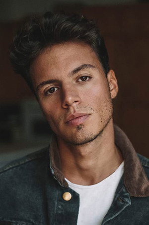 Photo of Kevin Dias from the Latest Netflix gallery