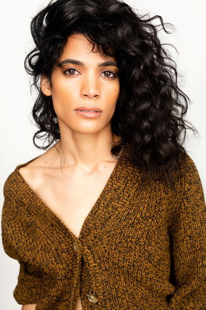 Photo of Lauren Neal from the Latest Netflix gallery