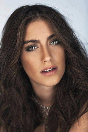 Hazal Kaya photo