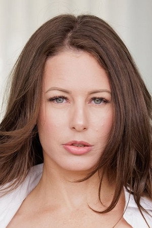 Photo of Justine Jakobs from the Latest Netflix gallery