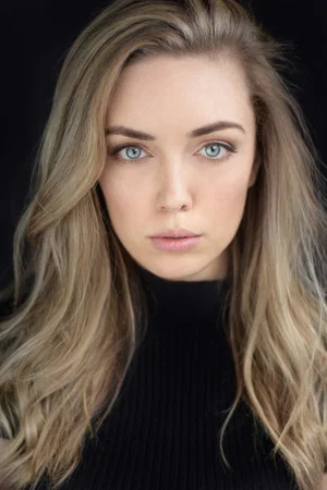 Photo of Ella Cannon from the Latest Netflix gallery